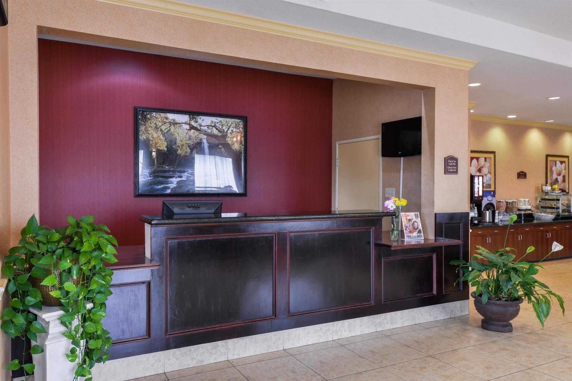 Americas Best Value Inn & Suites-Livingston Exterior photo