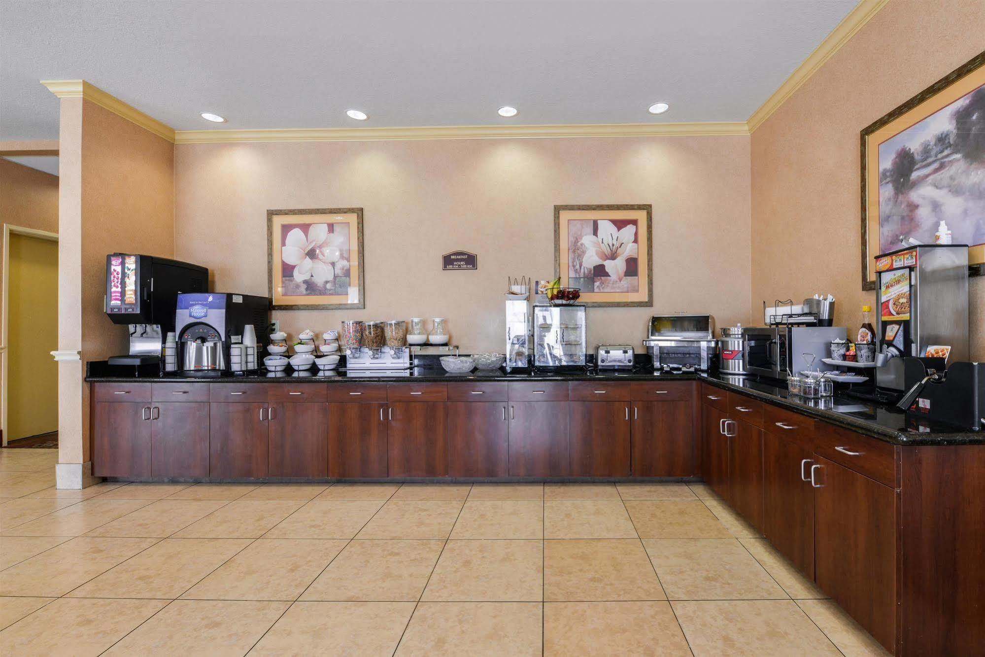 Americas Best Value Inn & Suites-Livingston Exterior photo