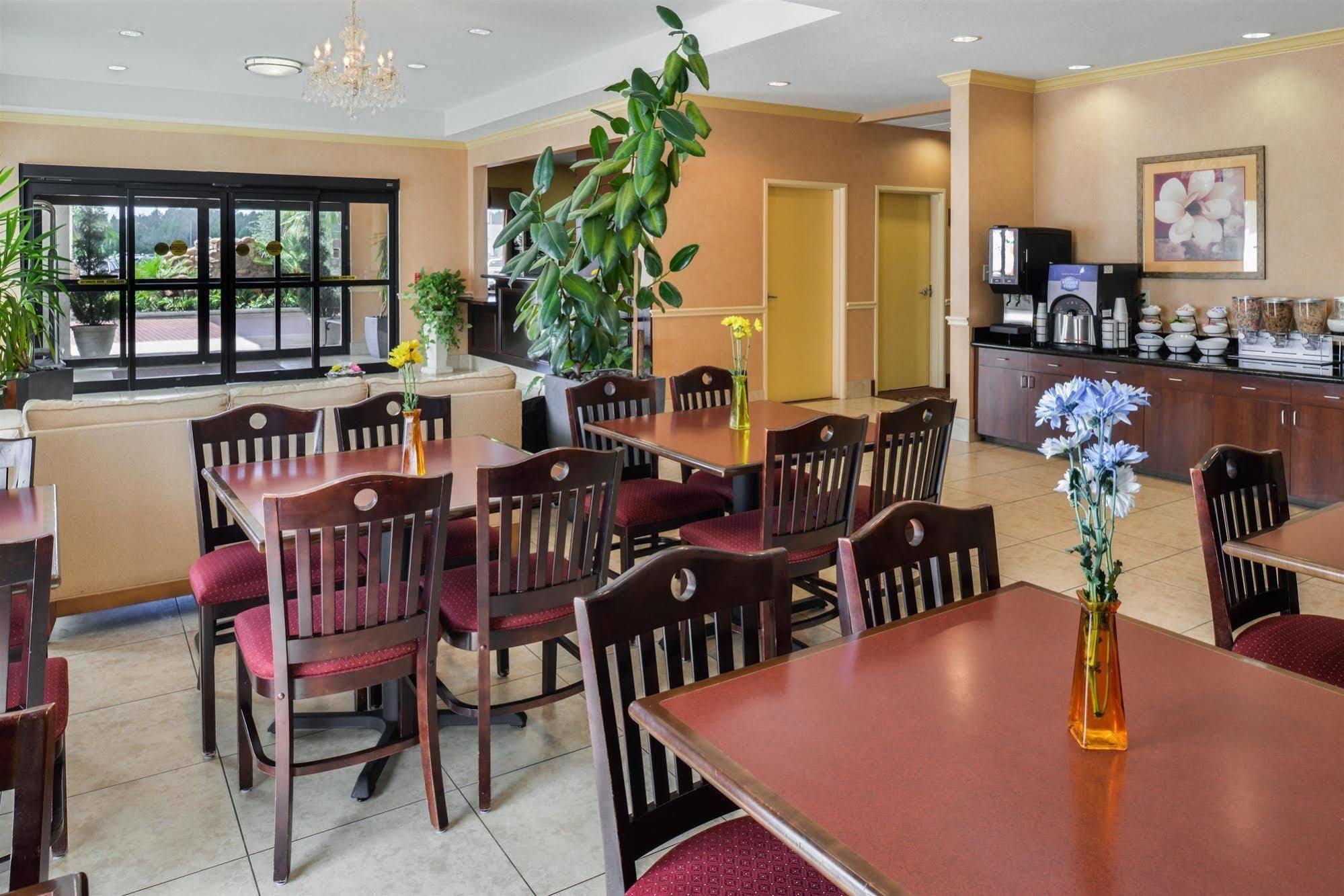 Americas Best Value Inn & Suites-Livingston Exterior photo