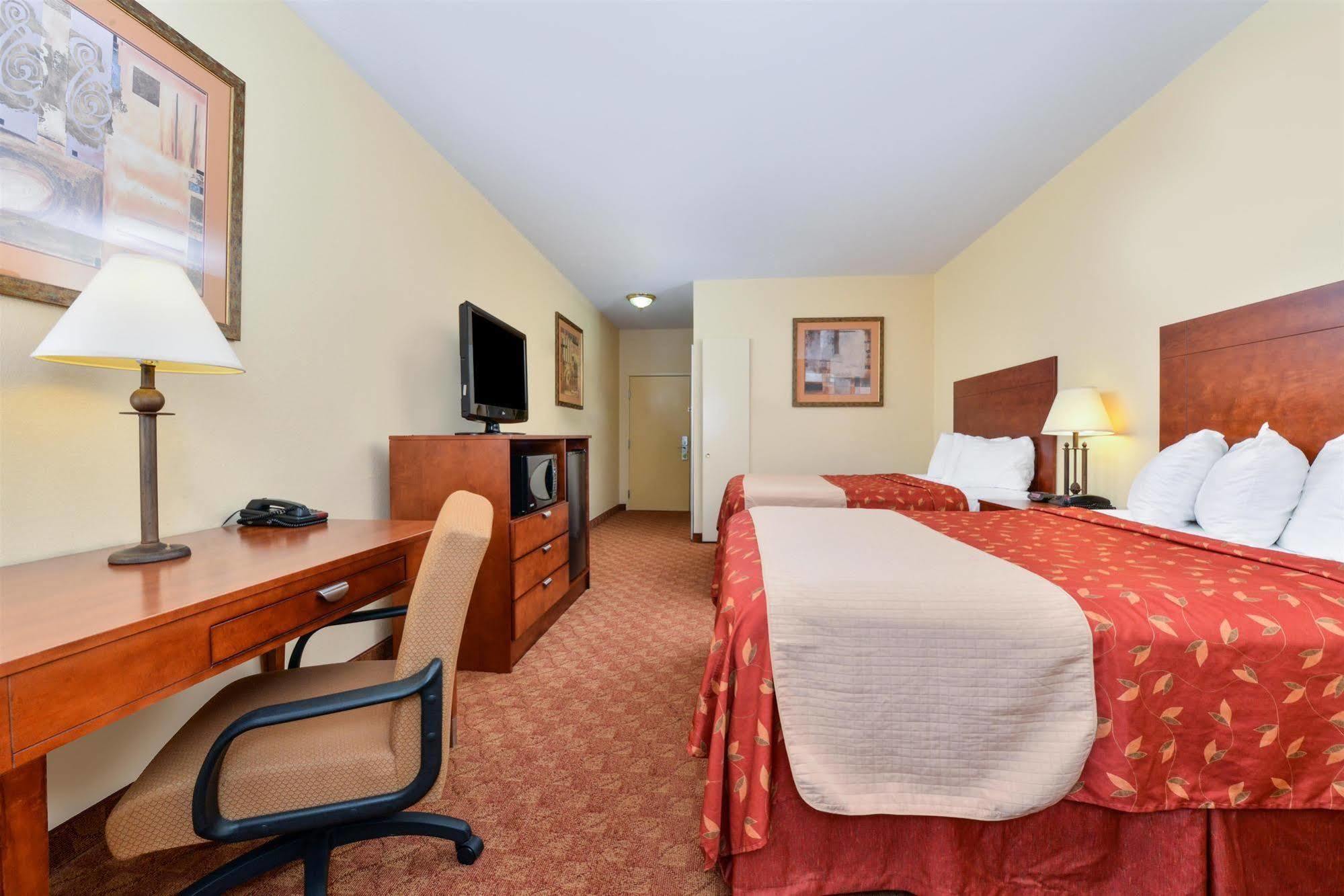 Americas Best Value Inn & Suites-Livingston Exterior photo